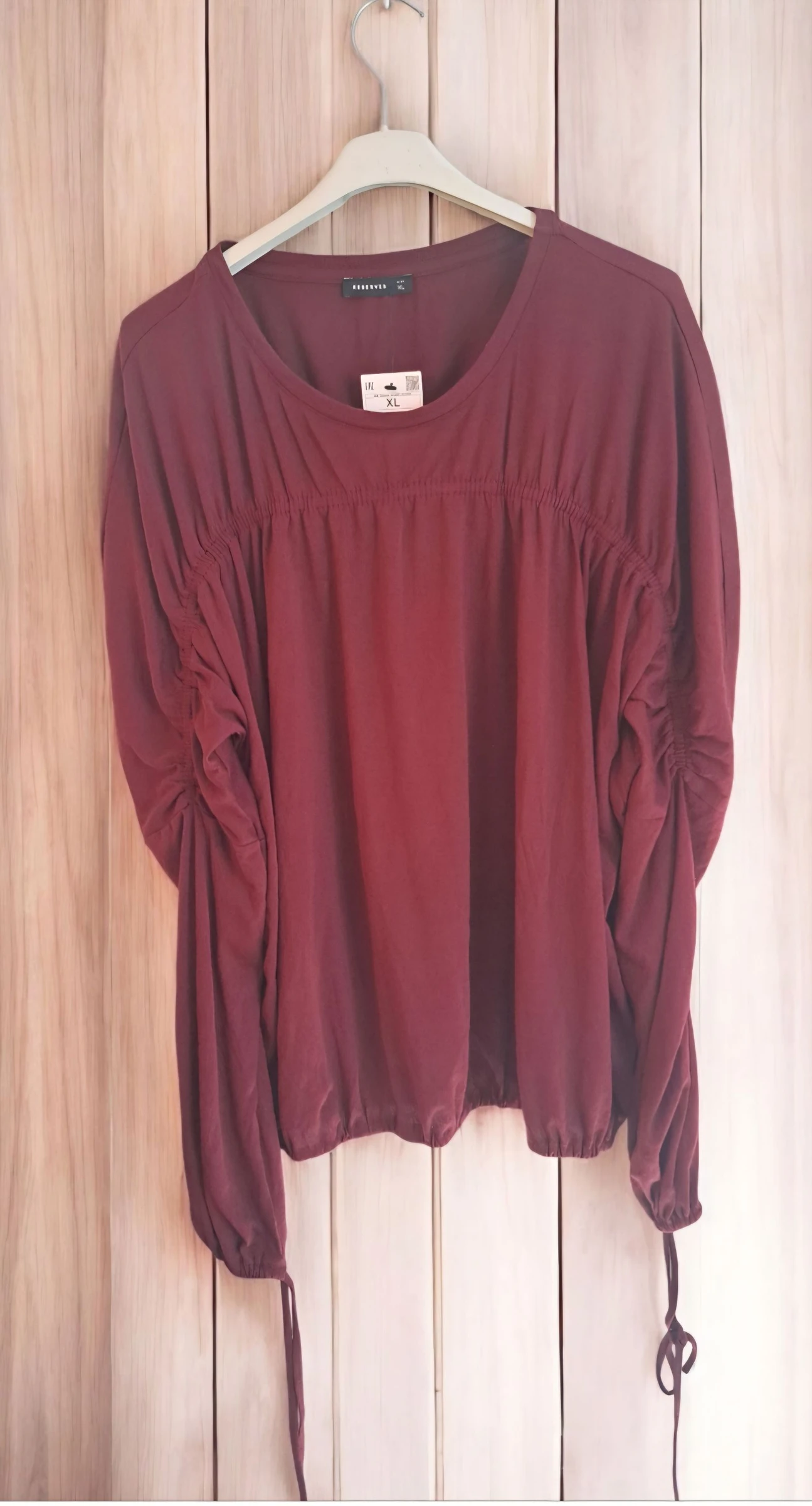 Blusa color burdeos Reserved – photo 2